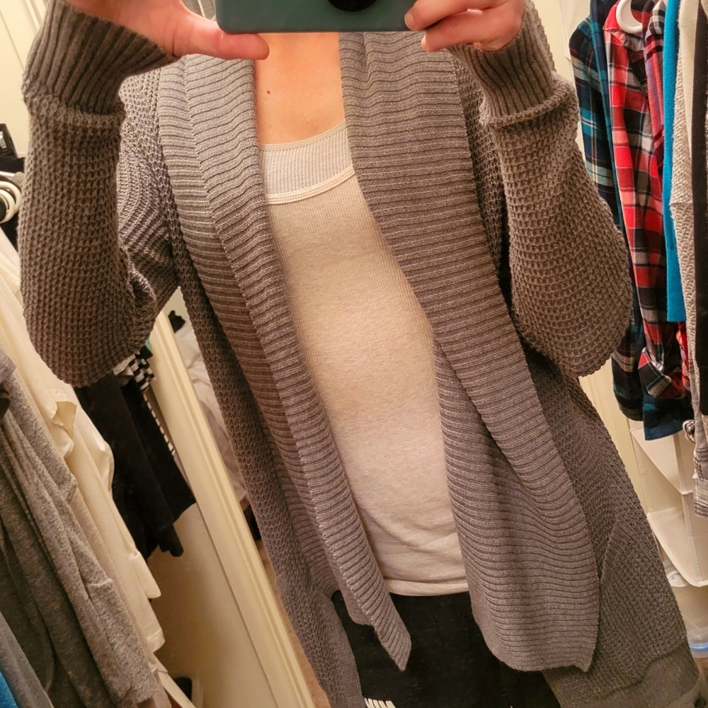 Cardigan - Picture 2 of 4